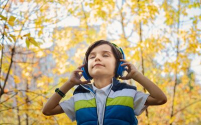 Monitoring Auditory Processing Does your child have good hearing but listen poorly? by Lynn Carahaly